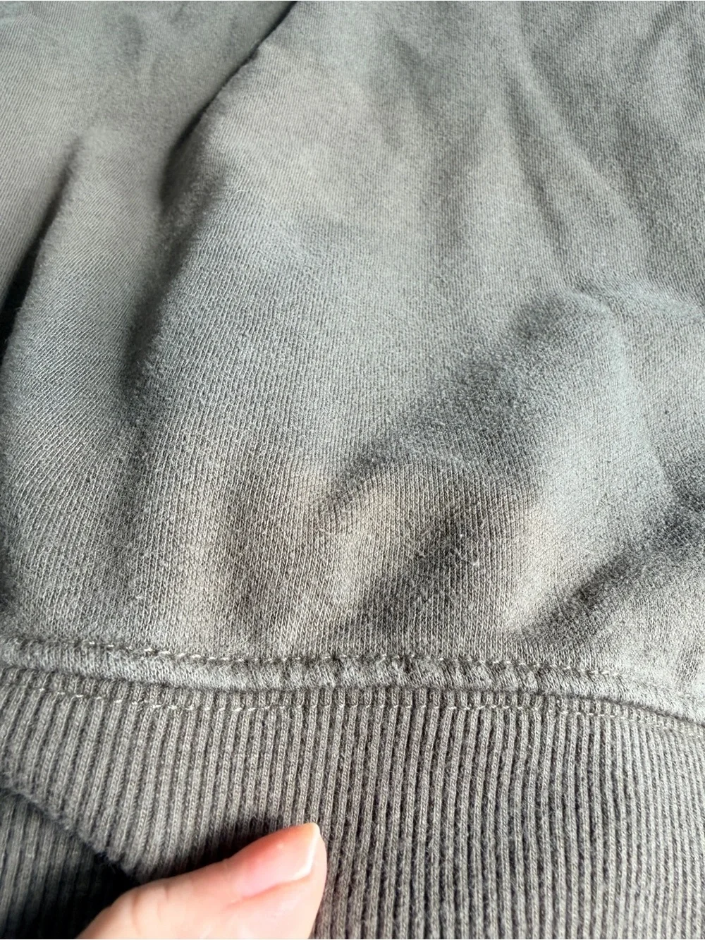 The North Face Crewneck Sweatshirt in Olive Green Size Medium
